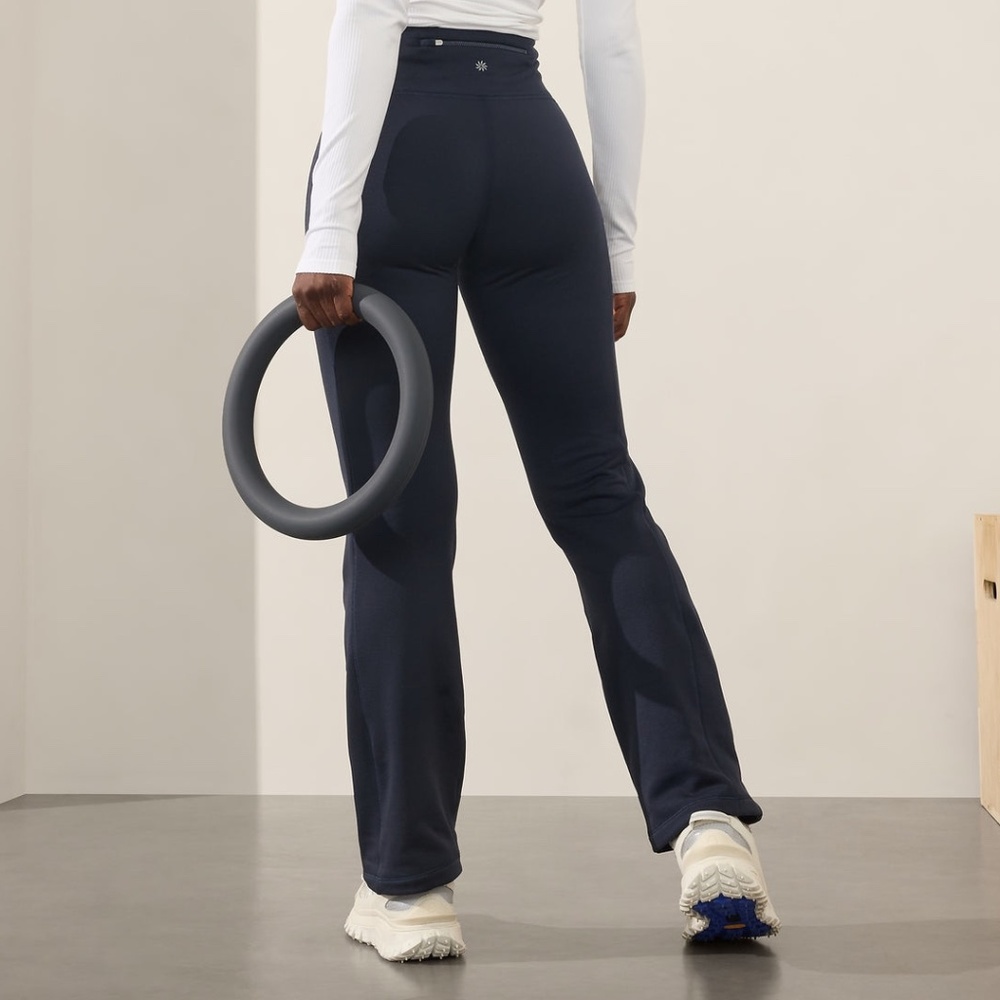Athleta Altitude Edge Fleece Lined High Rise Winter Workout Pant Navy L New - Picture 2 of 6